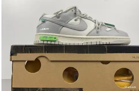 42 DM1602-117 Dunk Low Nike O-W Lot 0426